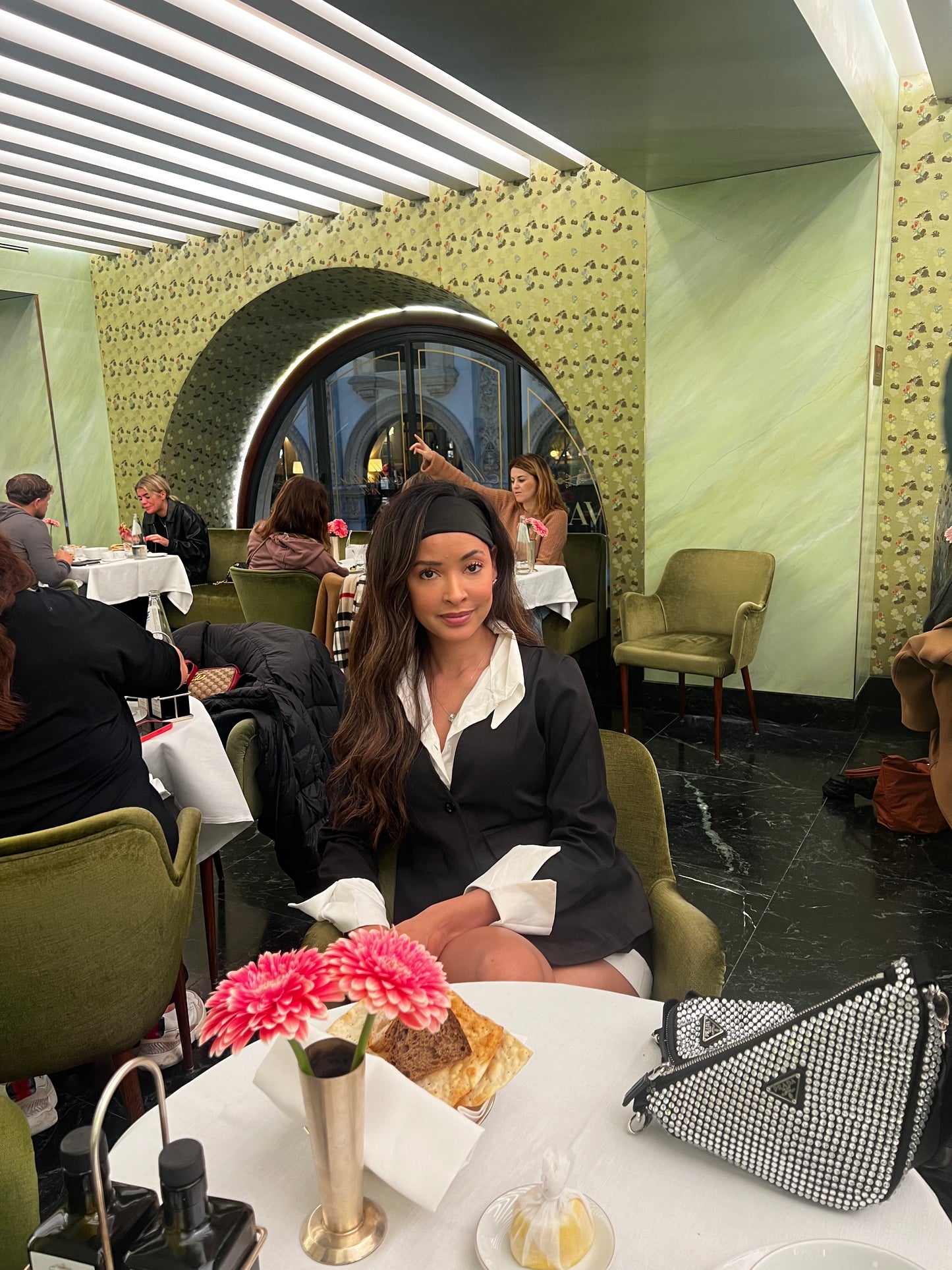 Light Mature Two-Piece Blazer & High-Waist Culottes Set