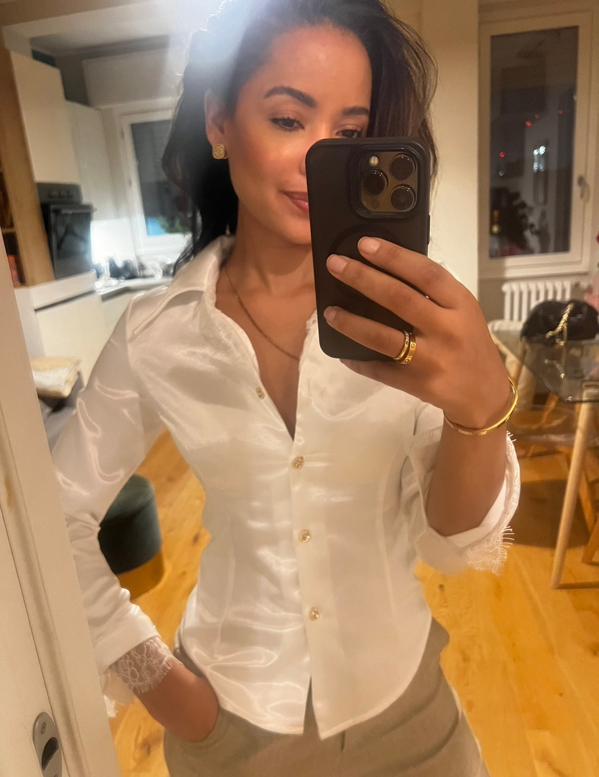 Plush V-Neck Lace Splice Long-Sleeve Top