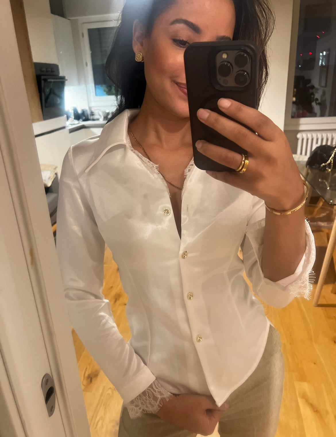 Plush V-Neck Lace Splice Long-Sleeve Top